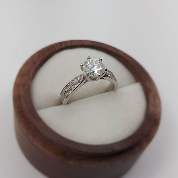 1 Carat Round Moissanite 925 Silver Ring - Picture 10 of 12